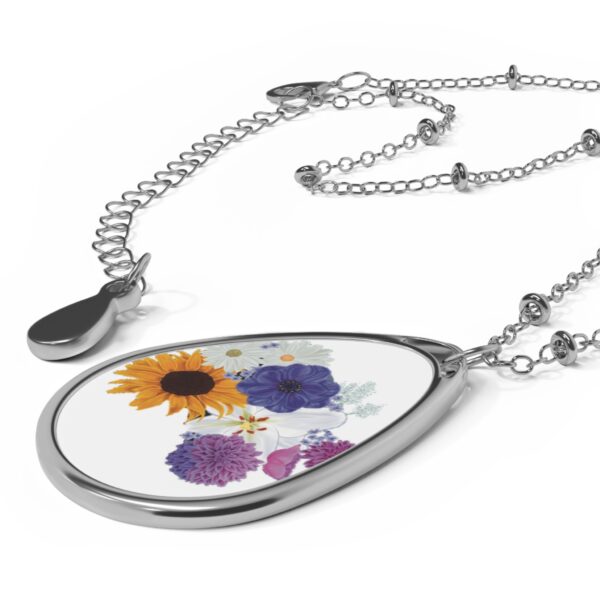 Flower Oval Necklace