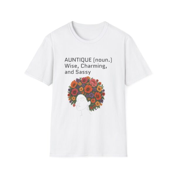 Chic Auntie T-Shirt - Floral Design, Trendy Gift for Family, Casual Wear, Perfect for Birthdays, Mother's Day, Celebrations, and More